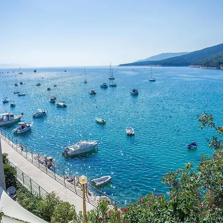 아파트 Cozy Apartment On Beach In Rabac *